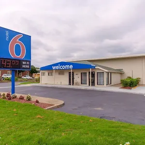 2* Hotel 6-norfolk, Va